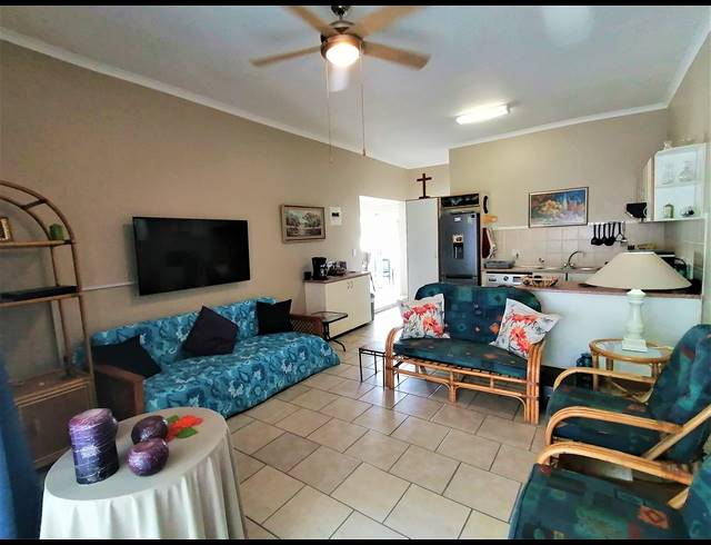 2 BEDROOM TOWNHOUSE FOR SALE IN MARGATE BEACH